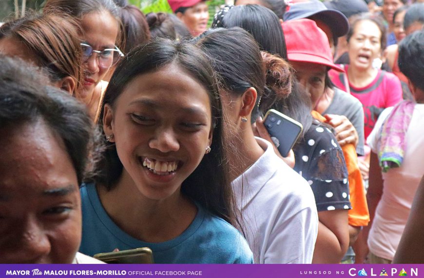 Distribution of relief packs | Nag-iba II